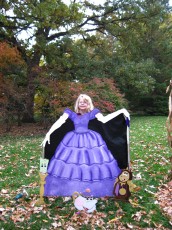 Mykala pretending to be a princess at Como Zoo