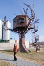 A metal tree house outside the Dogfish Head Brewery.