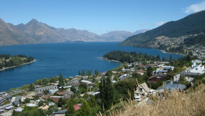 A view of Lake Wakatipu and Queenstown