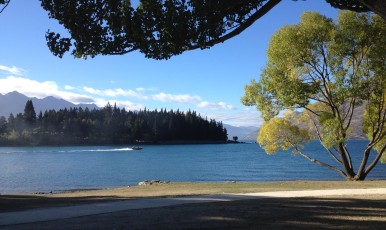 Lakefront in Queenstown